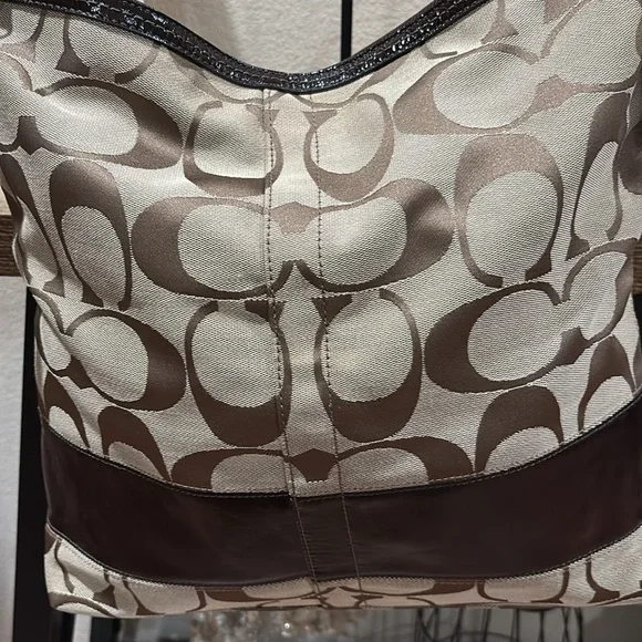 Coach Brown and Cream Signature Shoulder Large Bag - Picture 9 of 13